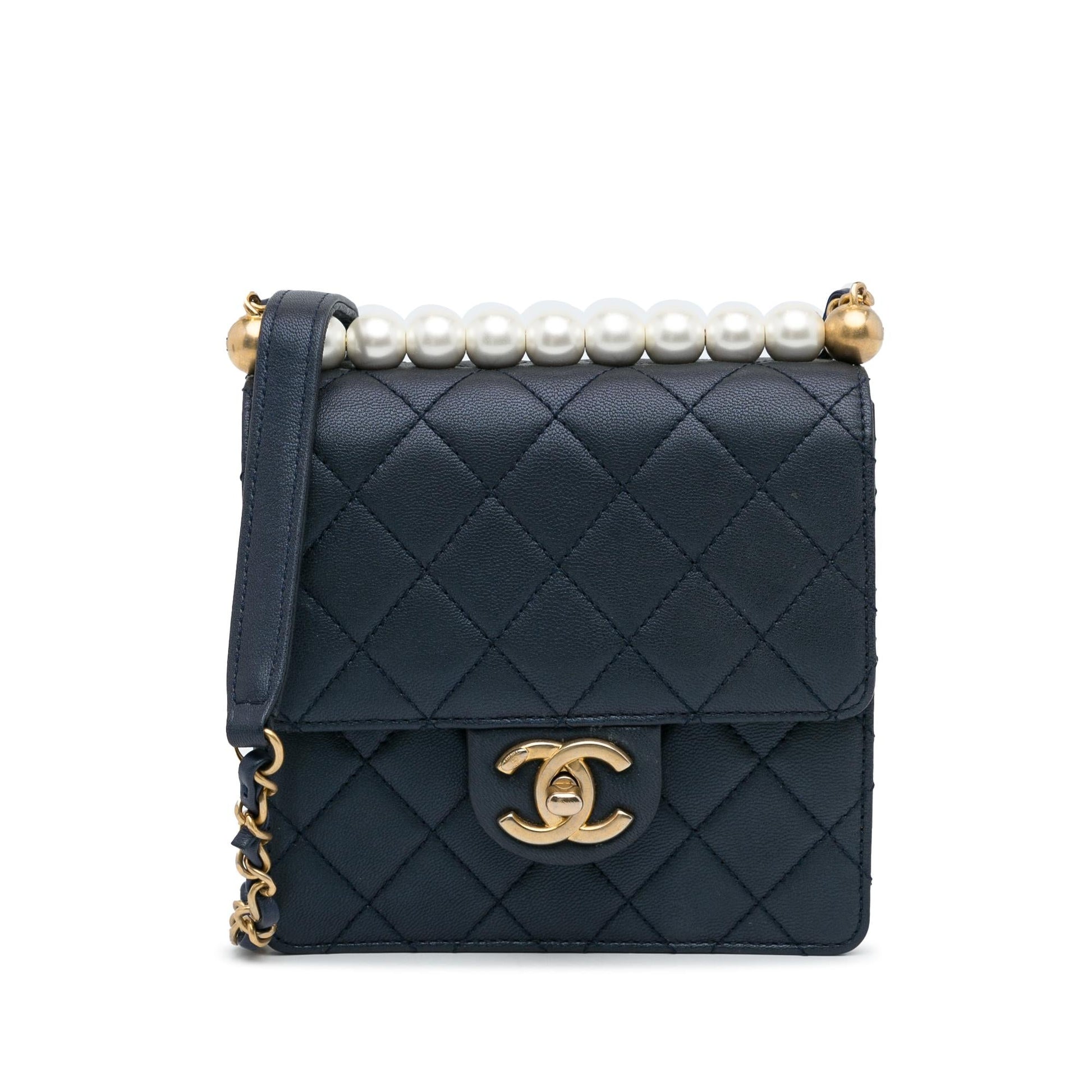 Chanel Chic Pearls Flap SHG-BMZQ5h Small Shoulder Bag