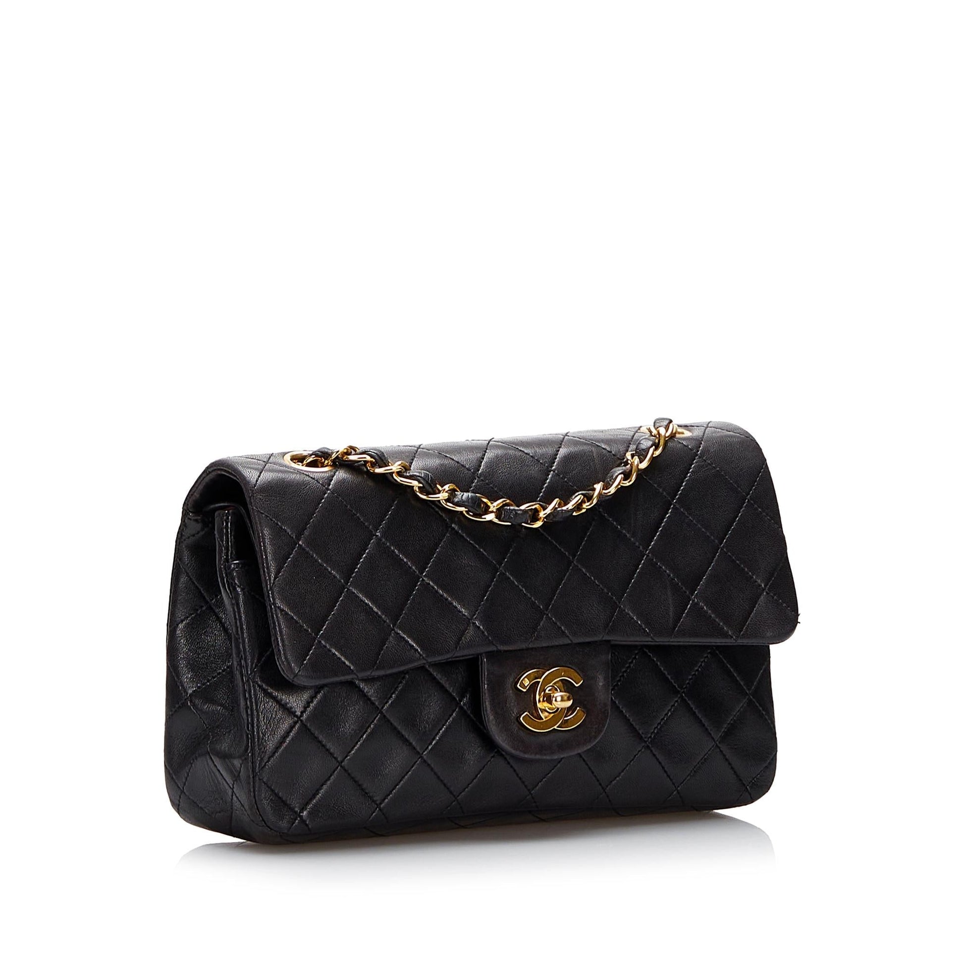 Chanel Classic Lambskin Double Flap SHG-gUWVwm Small Handbag