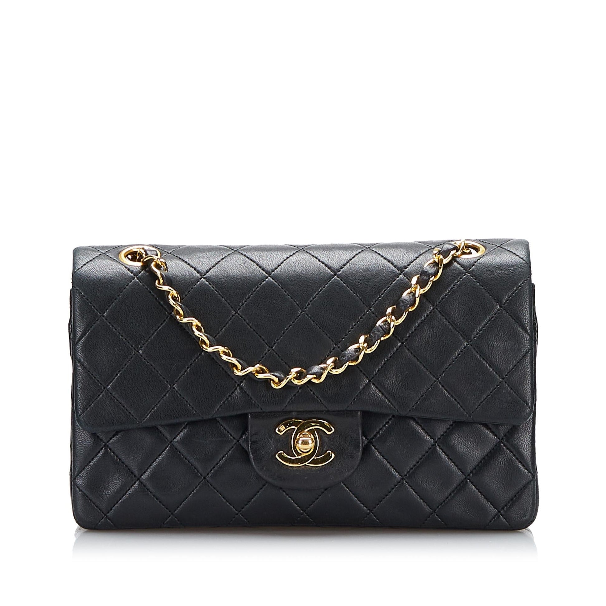 Chanel Classic Lambskin Double Flap SHG-ljuqn8 Small Handbag