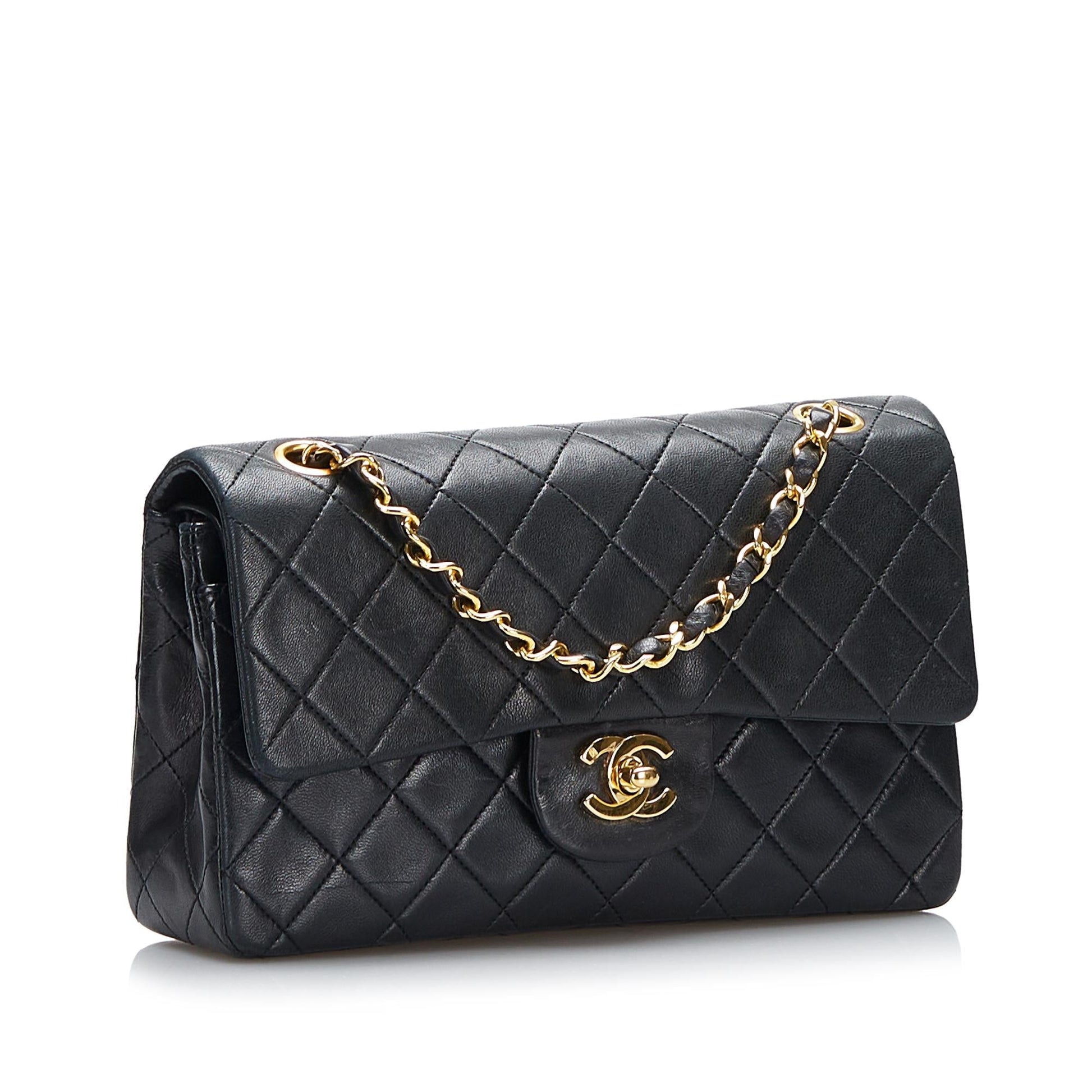 Chanel Classic Lambskin Double Flap SHG-ljuqn8 Small Handbag