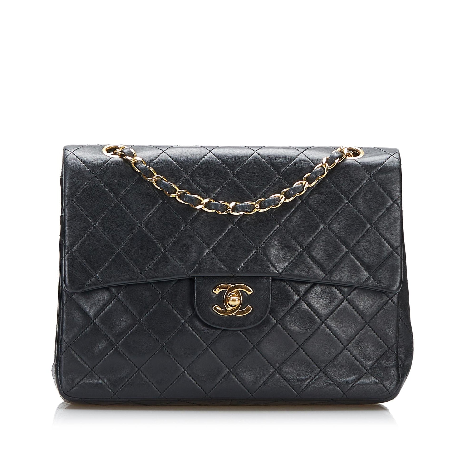 Chanel Classic Lambskin Double Flap SHG-dCT8hp Small Handbag