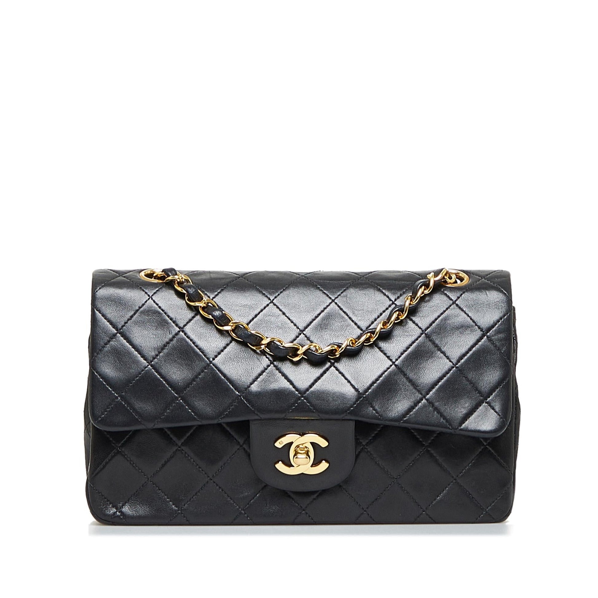 Chanel Classic Lambskin Double Flap SHG-RbbS9f Small Handbag