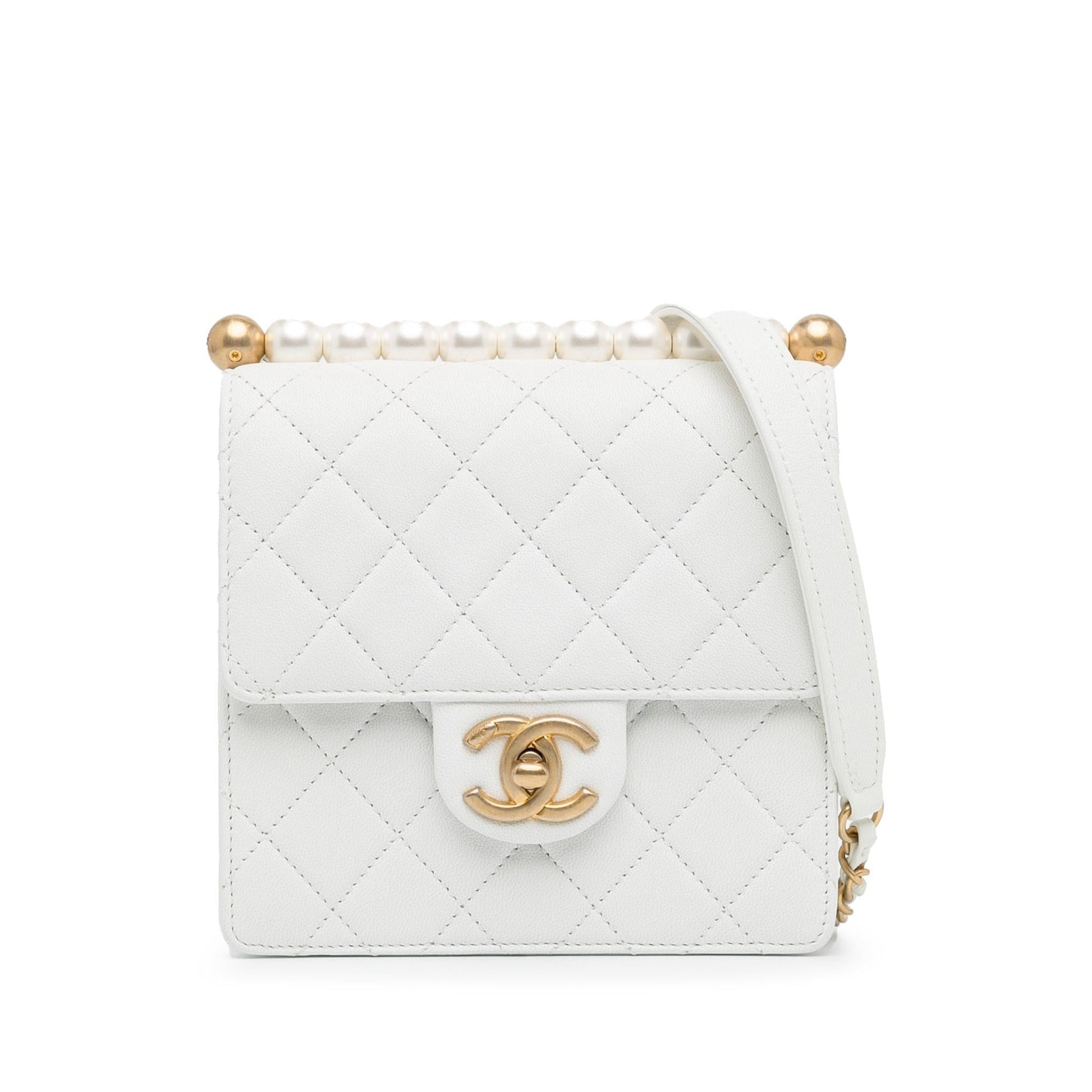 Chanel Small Lambskin Chic Pearls Flap (Shg-Ay4P5K) Bag
