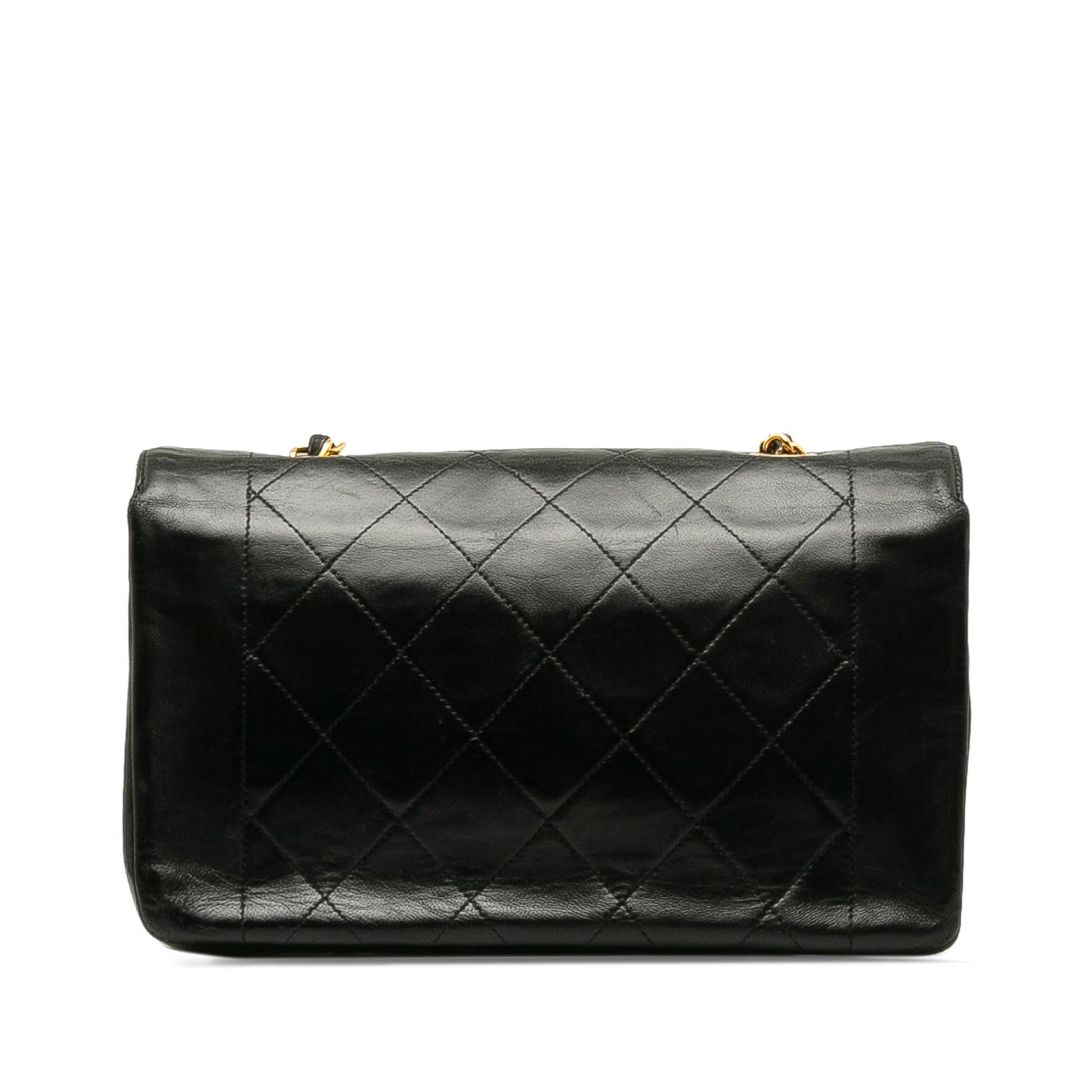 Chanel Lambskin Diana SHG-eN7gJW Small Handbag