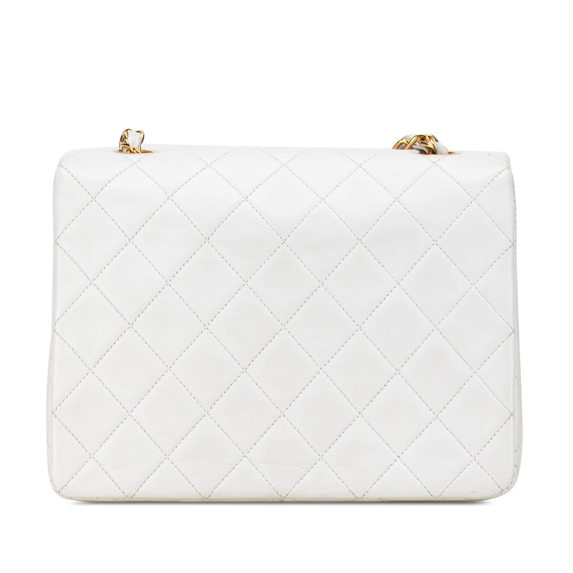 Chanel Square Classic Quilted Lambskin Flap SHG-iqwoWK Handbag