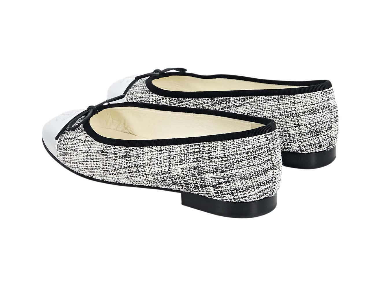 Chanel let Flats Silver Hat