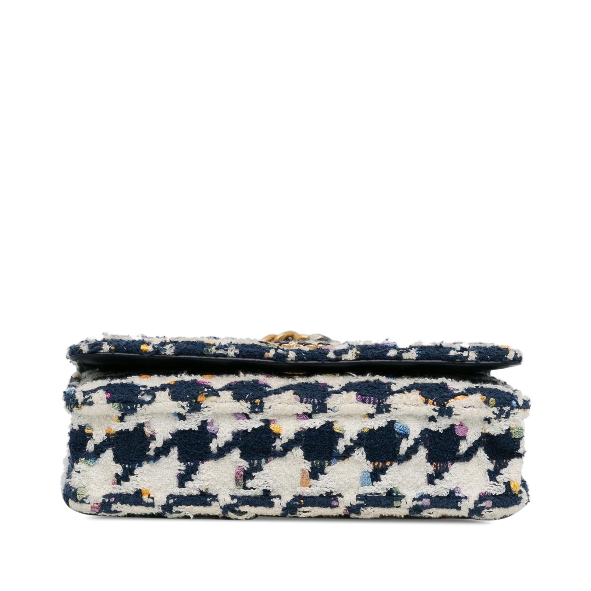 Chanel Tweed 19 Wallet on Chain 228667 Right Angle 0 Parent