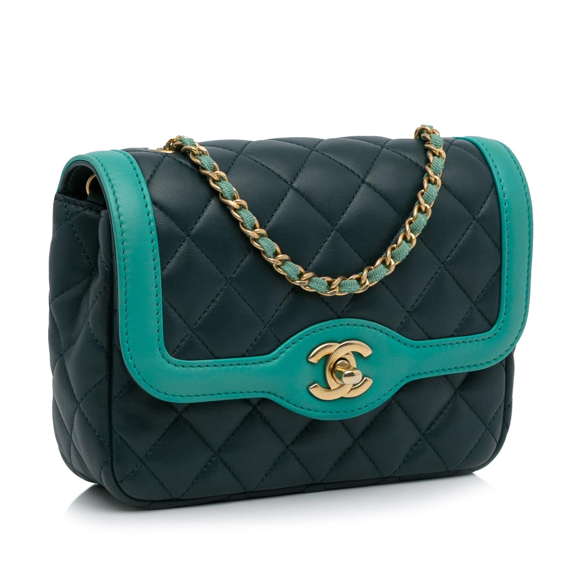 Chanel Two-Tone Day Flap SHG-Qdyuoq Shoulder Bag