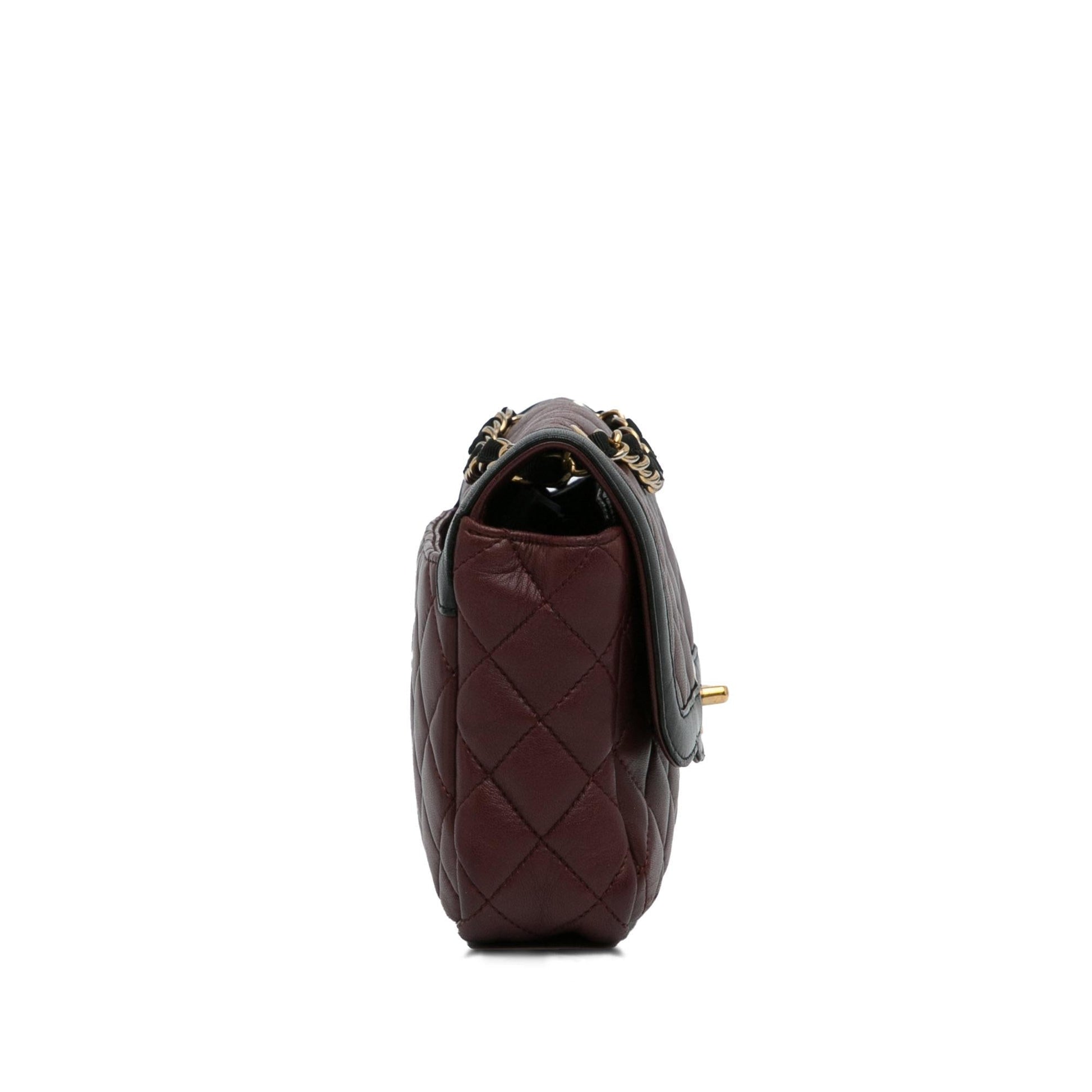 Chanel Two-Tone Day Flap SHG-ot7tWD Shoulder Bag
