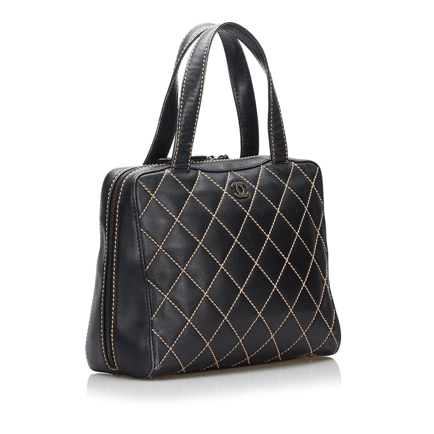 Chanel Wild Stitch SHG-FqQKaO Leather Handbag