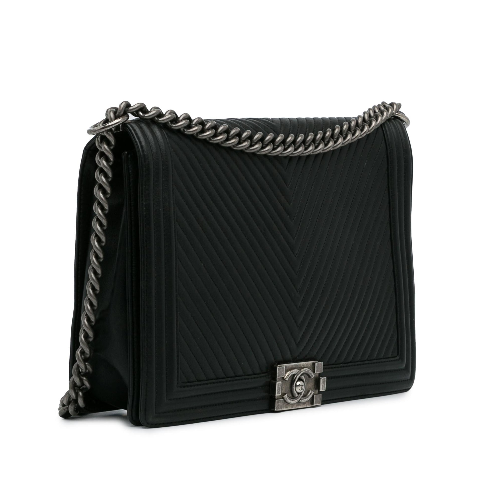Chanel Xl Chevron Boy Flap (Shg-Wqzfrd) Bag