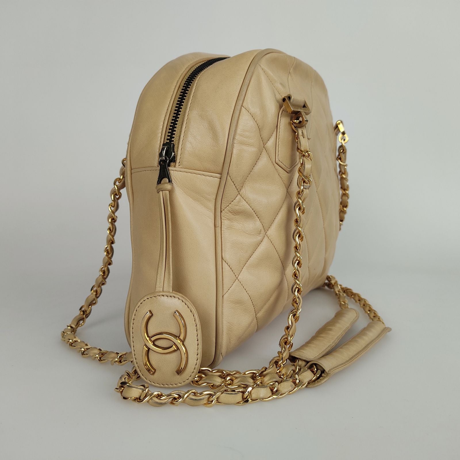 Chanel Chanel Chanel shoulder bag in beige matelasse leather from the s