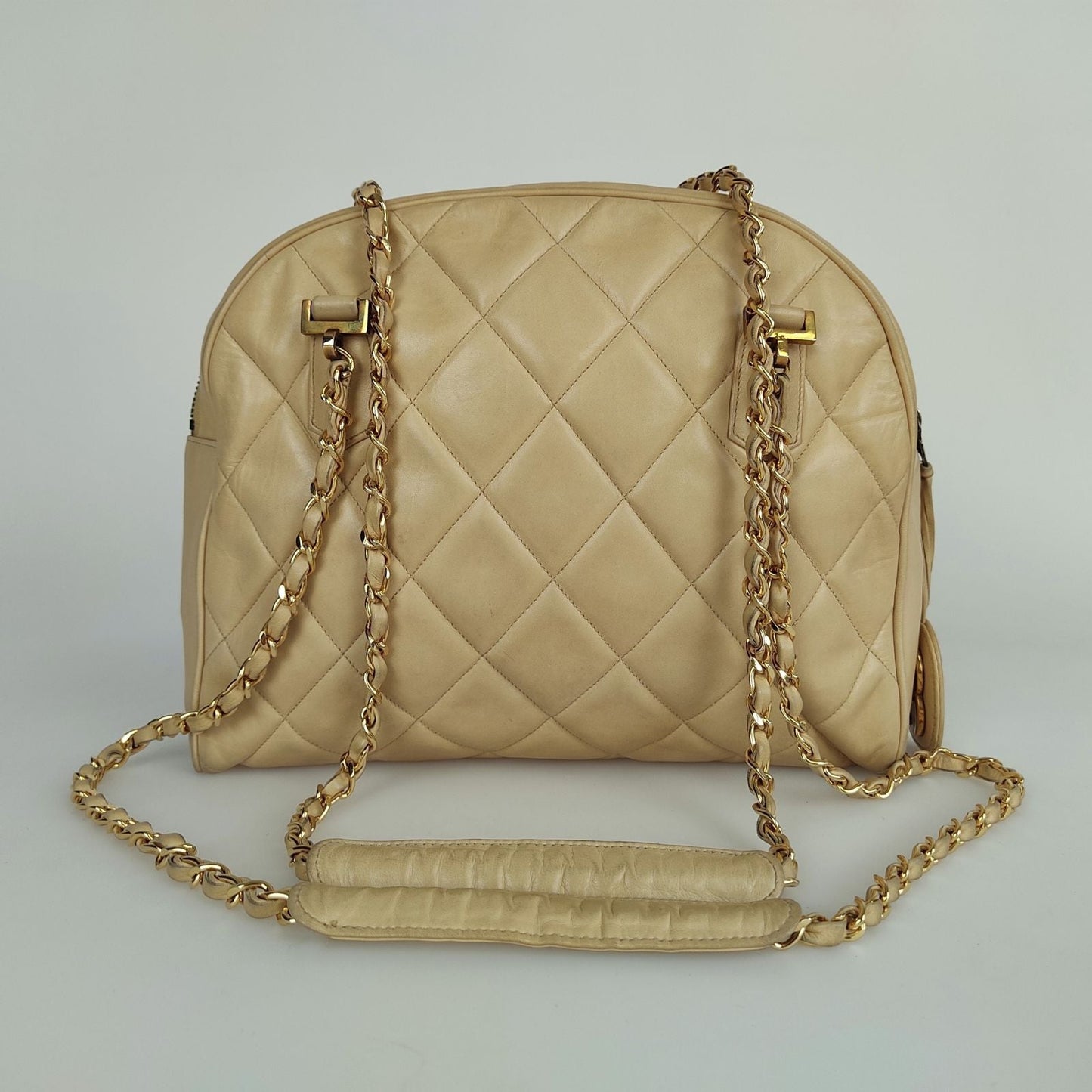 Chanel Chanel Chanel shoulder bag in beige matelasse leather from the s