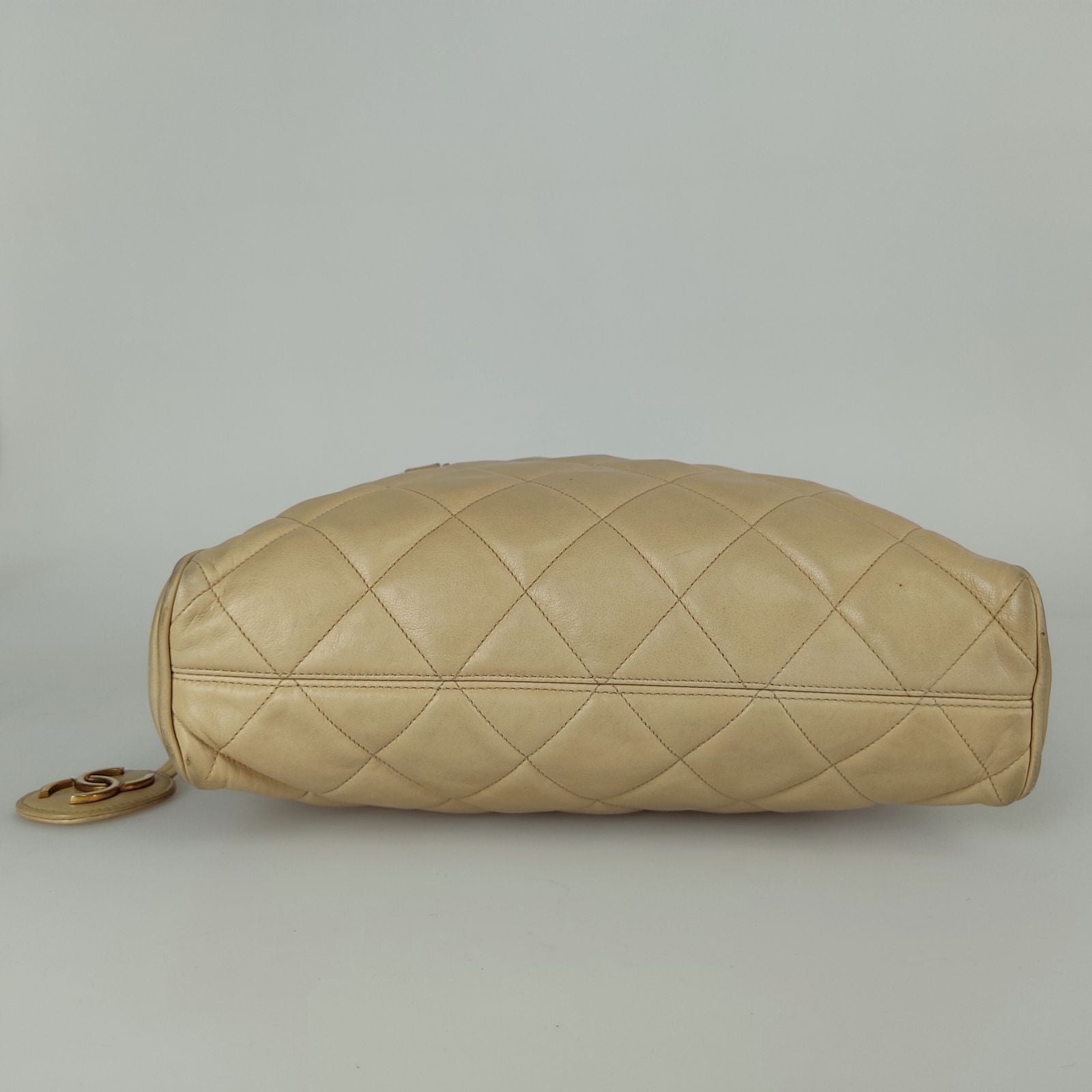 Chanel Chanel Chanel shoulder bag in beige matelasse leather from the s