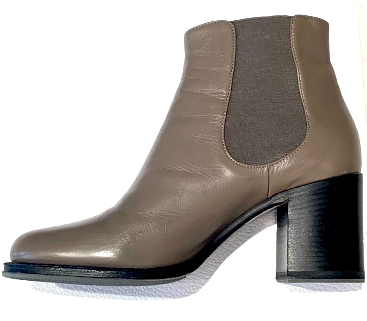 Chanel Brown Leather Chunky Heel Boots for Women