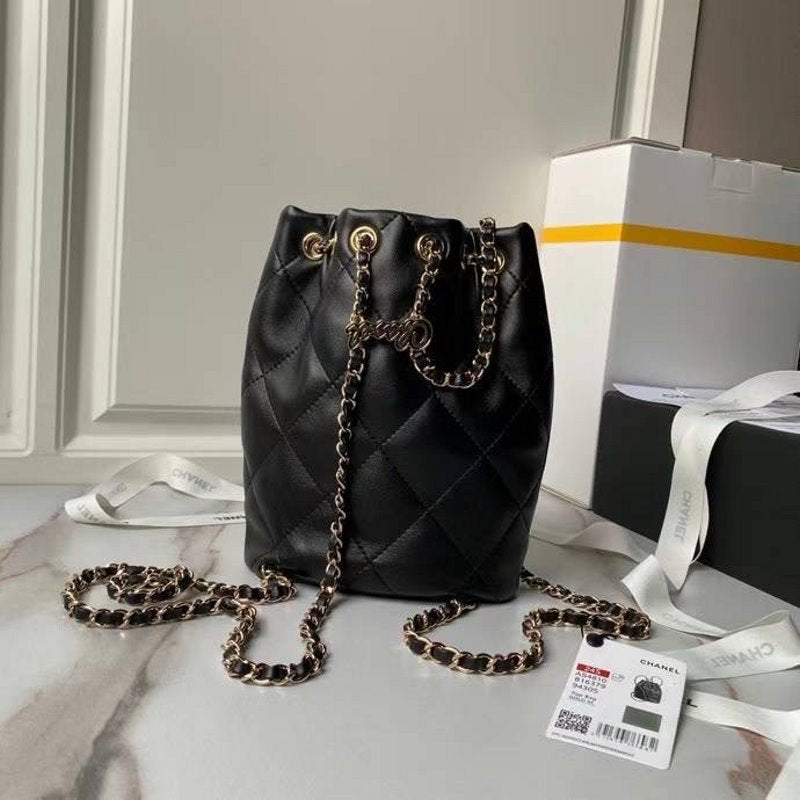 Chanel Chanel Bucket Bag Bg02773