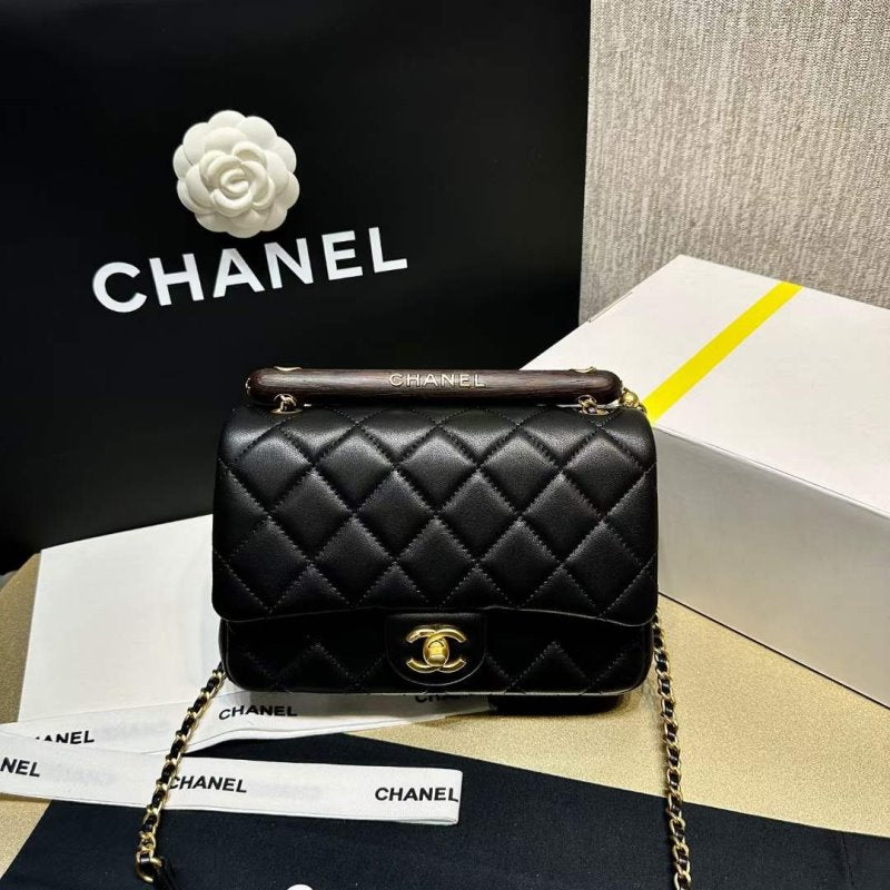 Chanel Chanel Flap Bag Bg02143 Handbag