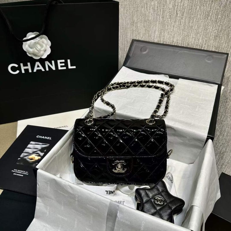Chanel Chanel Flap Bag Bg02169 Handbag