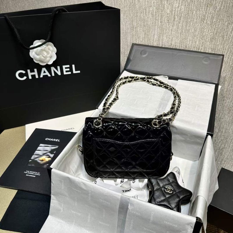 Chanel Chanel Flap Bag Bg02169 Handbag