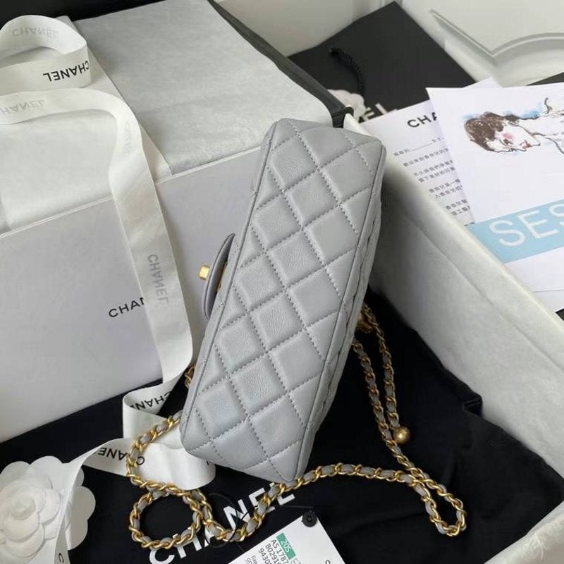 Chanel Chanel Flap Bag Bg02802 Handbag