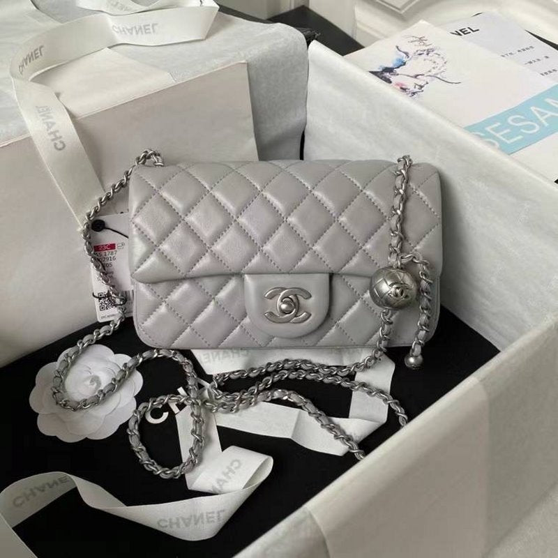 Chanel Chanel Flap Bag Bg02806 Handbag