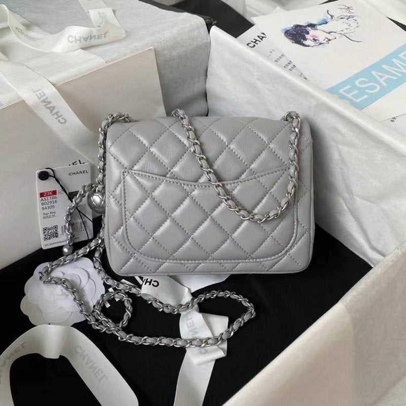 Chanel Chanel Flap Bag Bg02807 Handbag