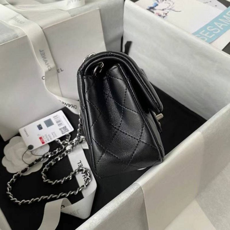 Chanel Chanel Flap Bag Bg02808 Handbag