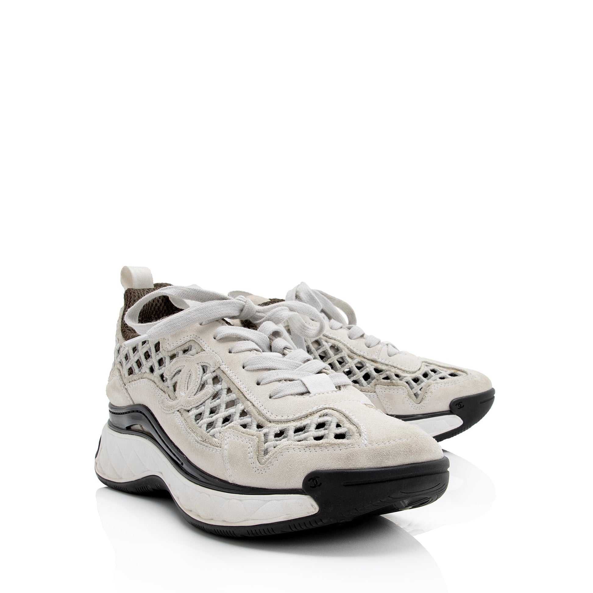 Chanel Suede Calfskin Embroidered Cc Sneakers - Size 8 38 ( )