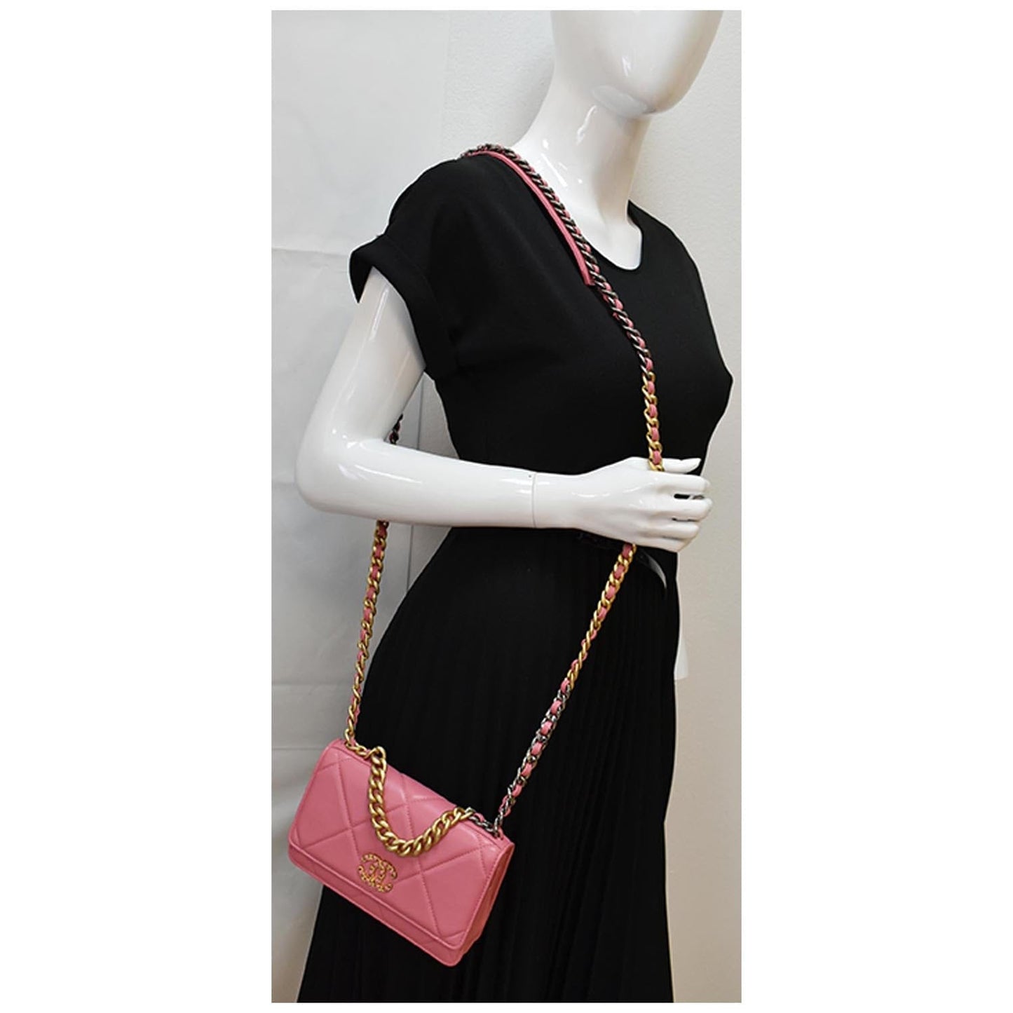 Chanel 19 CC WOC On Leather Pink Wallet Case