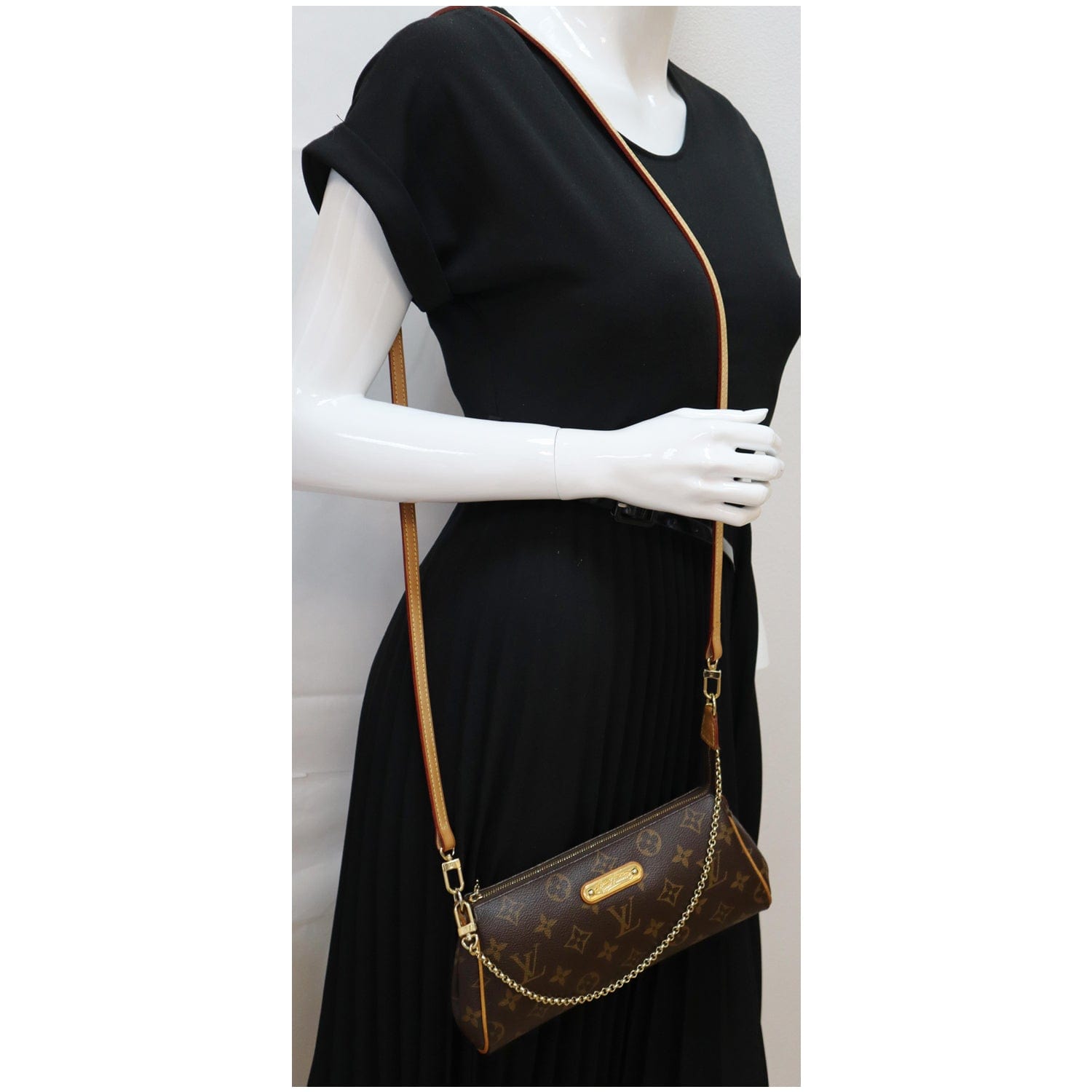 Louis Eva Pochette Crossbody Bag Canvas Monogram
