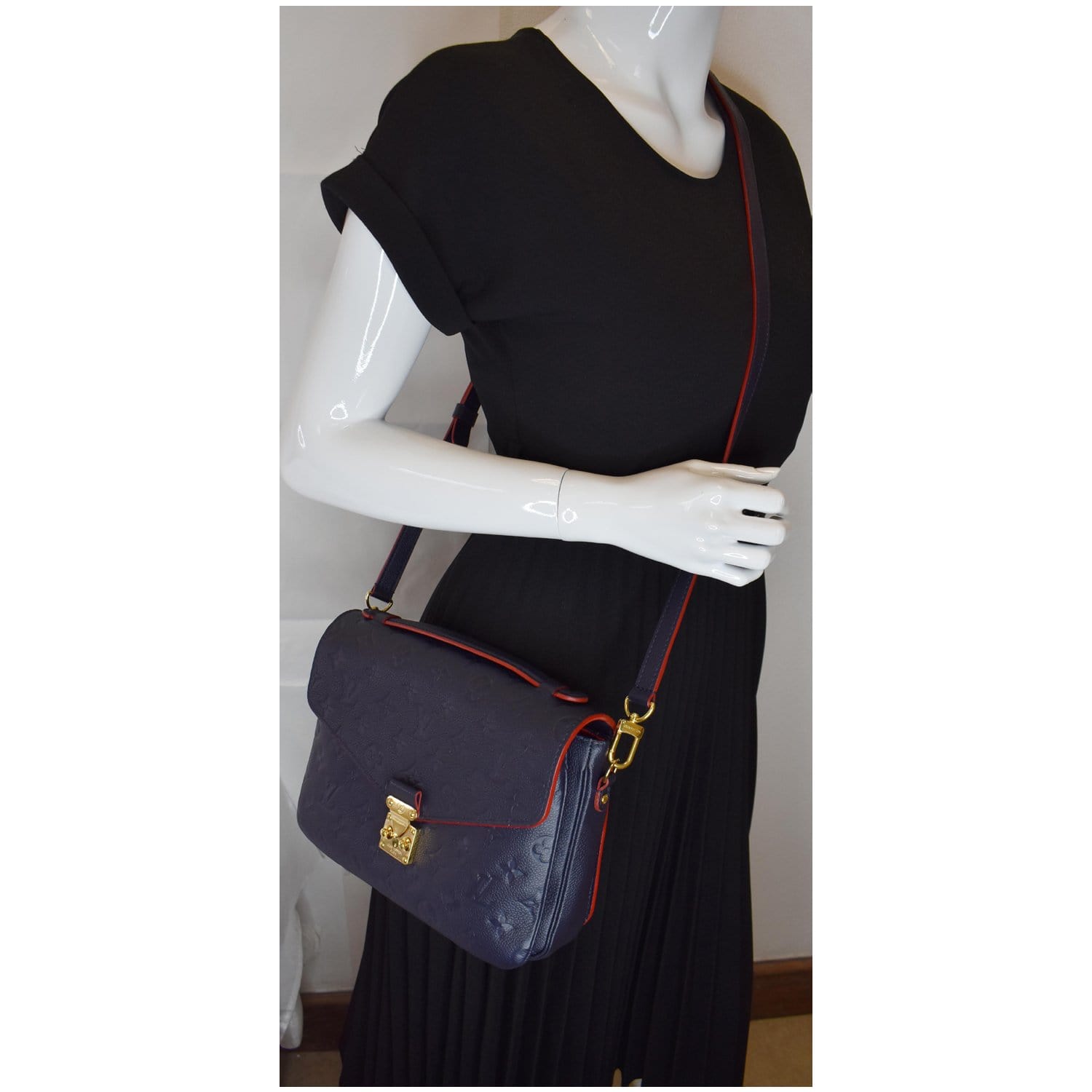 Louis Metis Pochette Empreinte Crossbody Bag Leather Blue Blue 3
