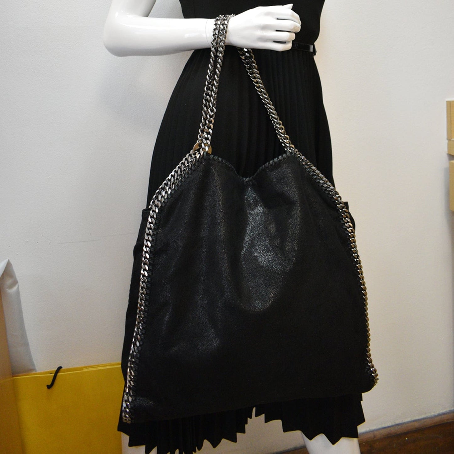 Falabella Faux Chain Shoulder Bag Leather Black