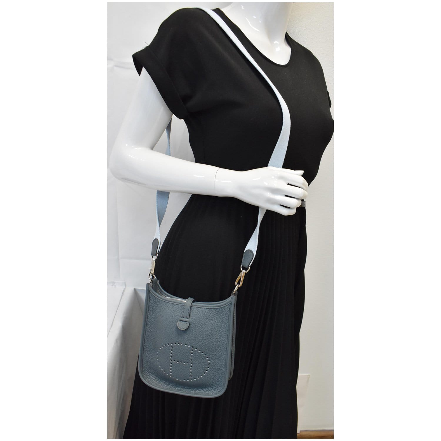 Hermes Evelyne Tpm Clemence Shoulder Bag Slate Off Leather Blue