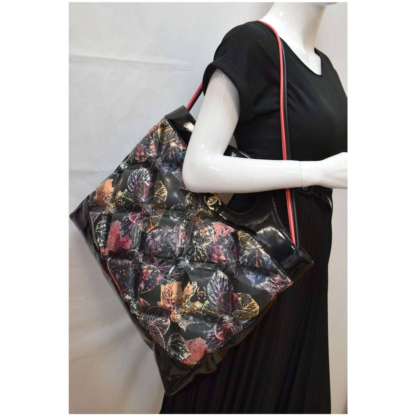 Chanel Leaves Printed Shopping Shoulder Bag Leather Black