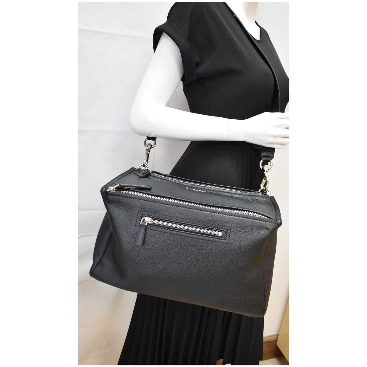 Givenchy Pandora Shoulder Bag Leather Black