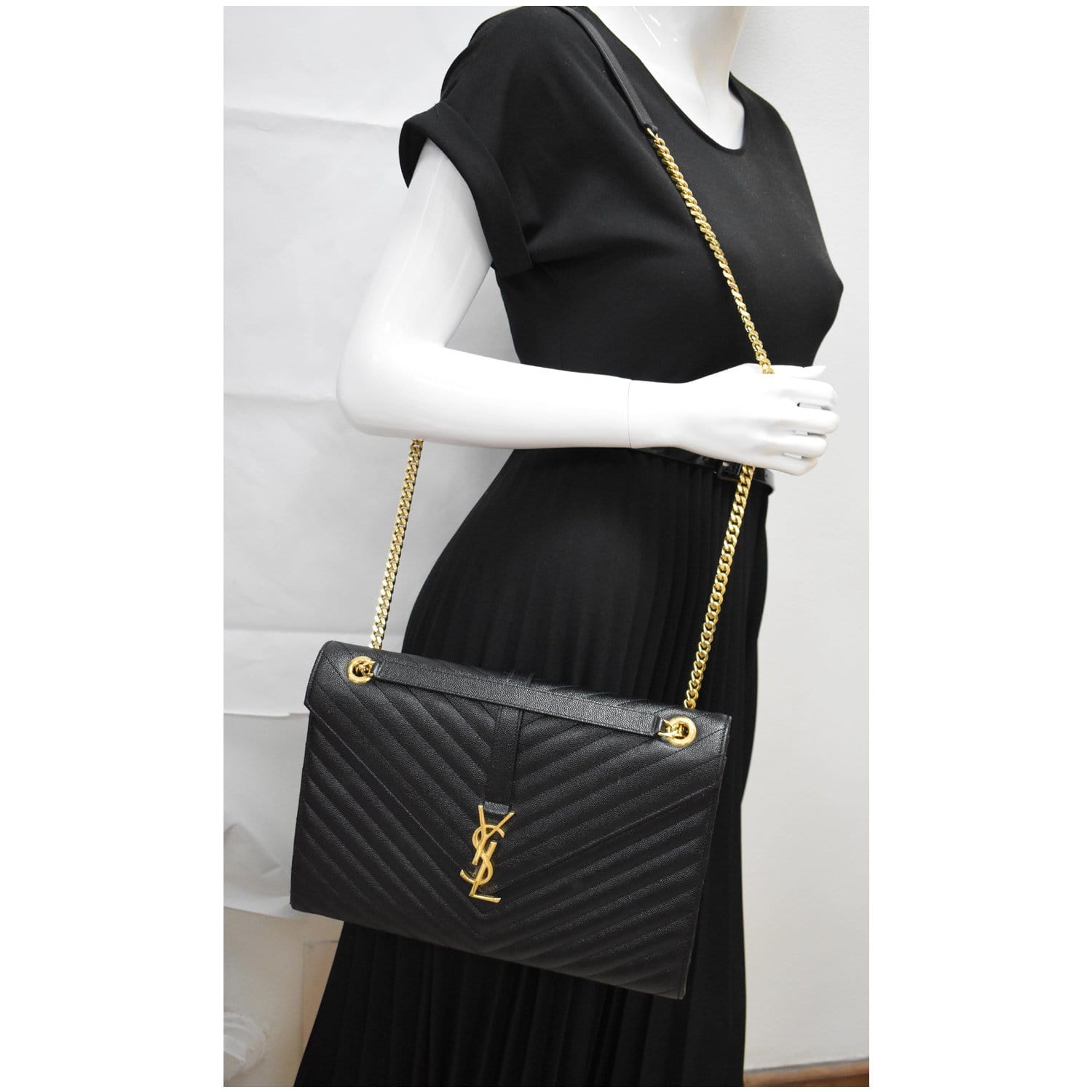 YSL Saint Laurent Saint Envelope Grain De Poudre Shoulder Bag Black Large