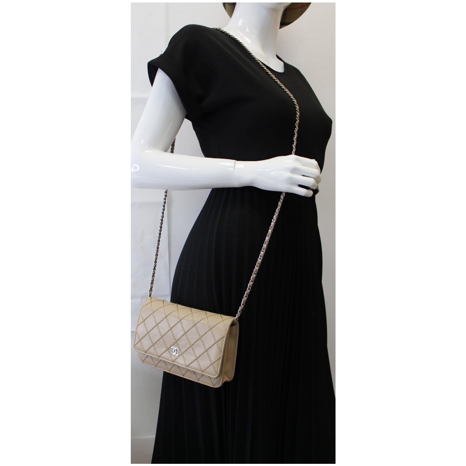 Chanel Diamond Stitch Wallet On Calfskin Woc Crossbody Beige Chain Crossbody Bag