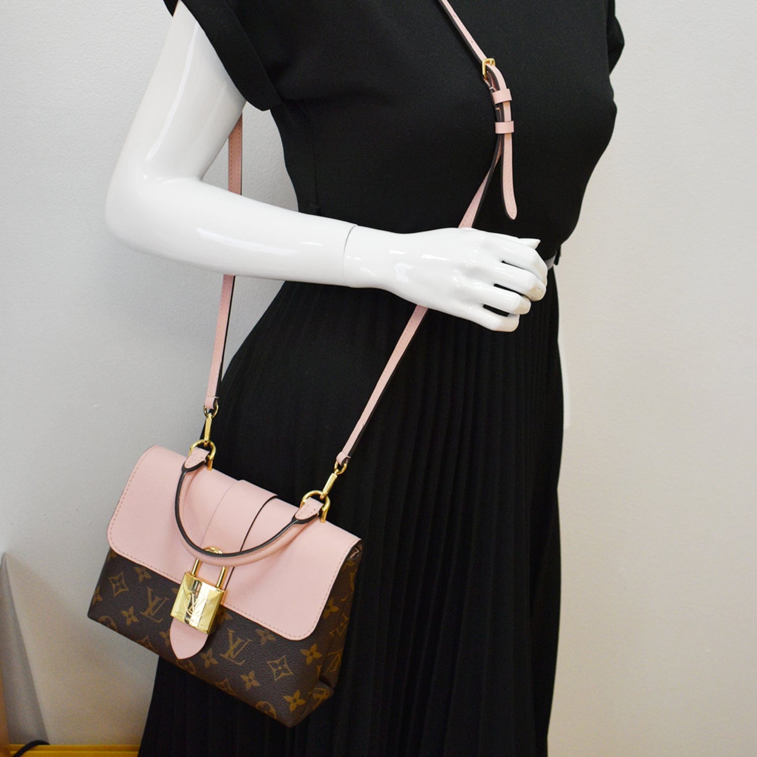 Louis Locky Bb Crossbody Bag Rose Poudre Canvas Monogram