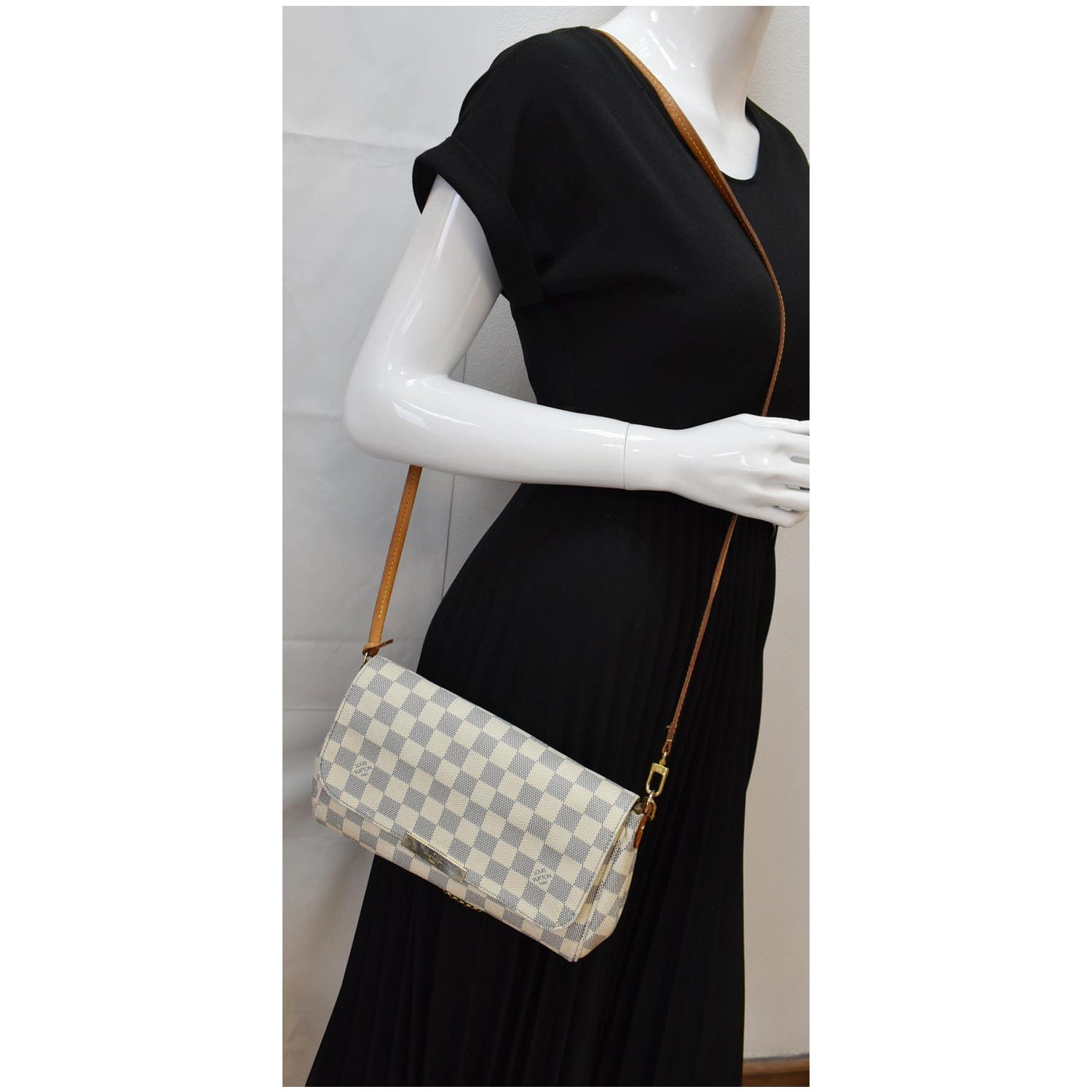Louis Favorite Mm Damier Azur Crossbody Bag White