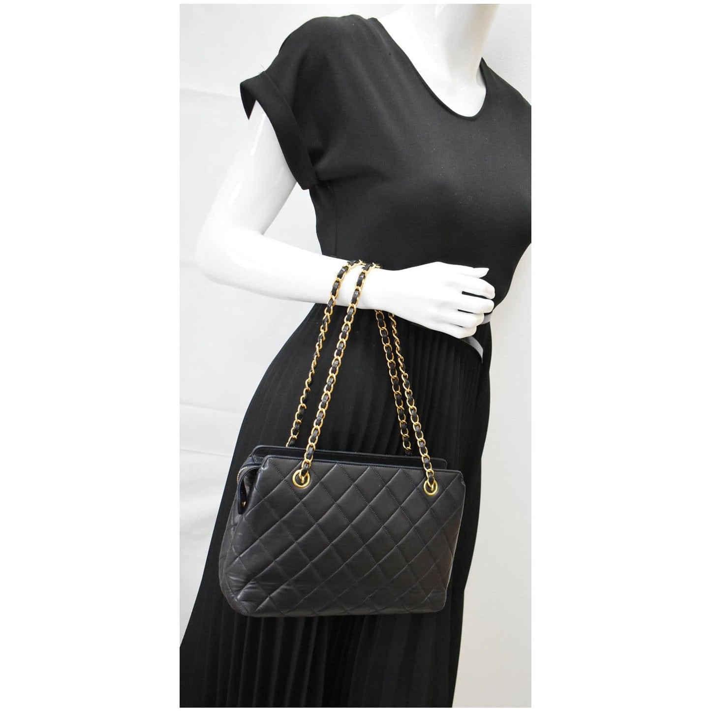 Chanel Chain Handle Tote Bag Leather Quilted