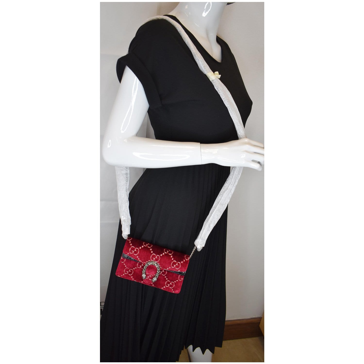 Gucci Dionysus Super Velvet Shoulder Bag Red Mini