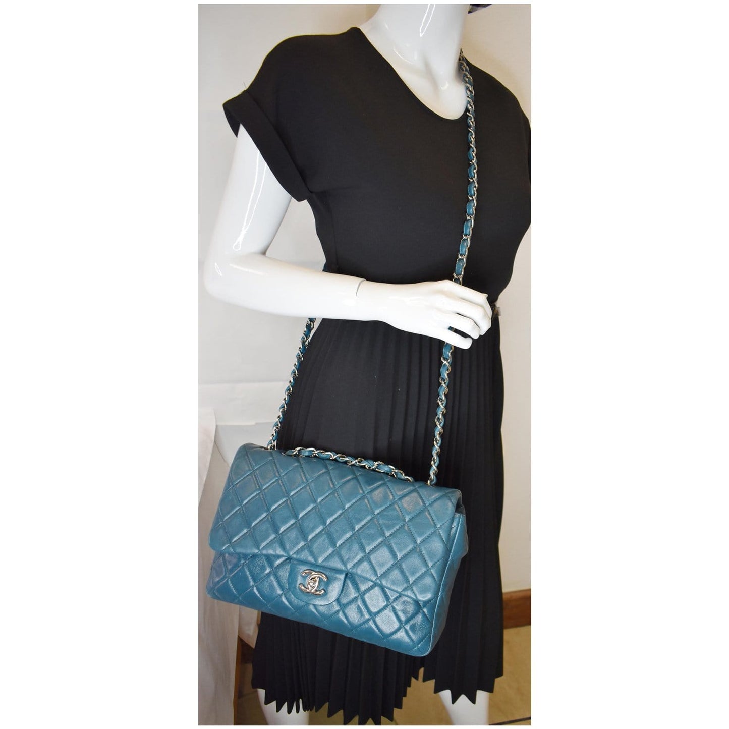Chanel Jumbo Single Lambskin Crossbody Bag Teal Leather Flap