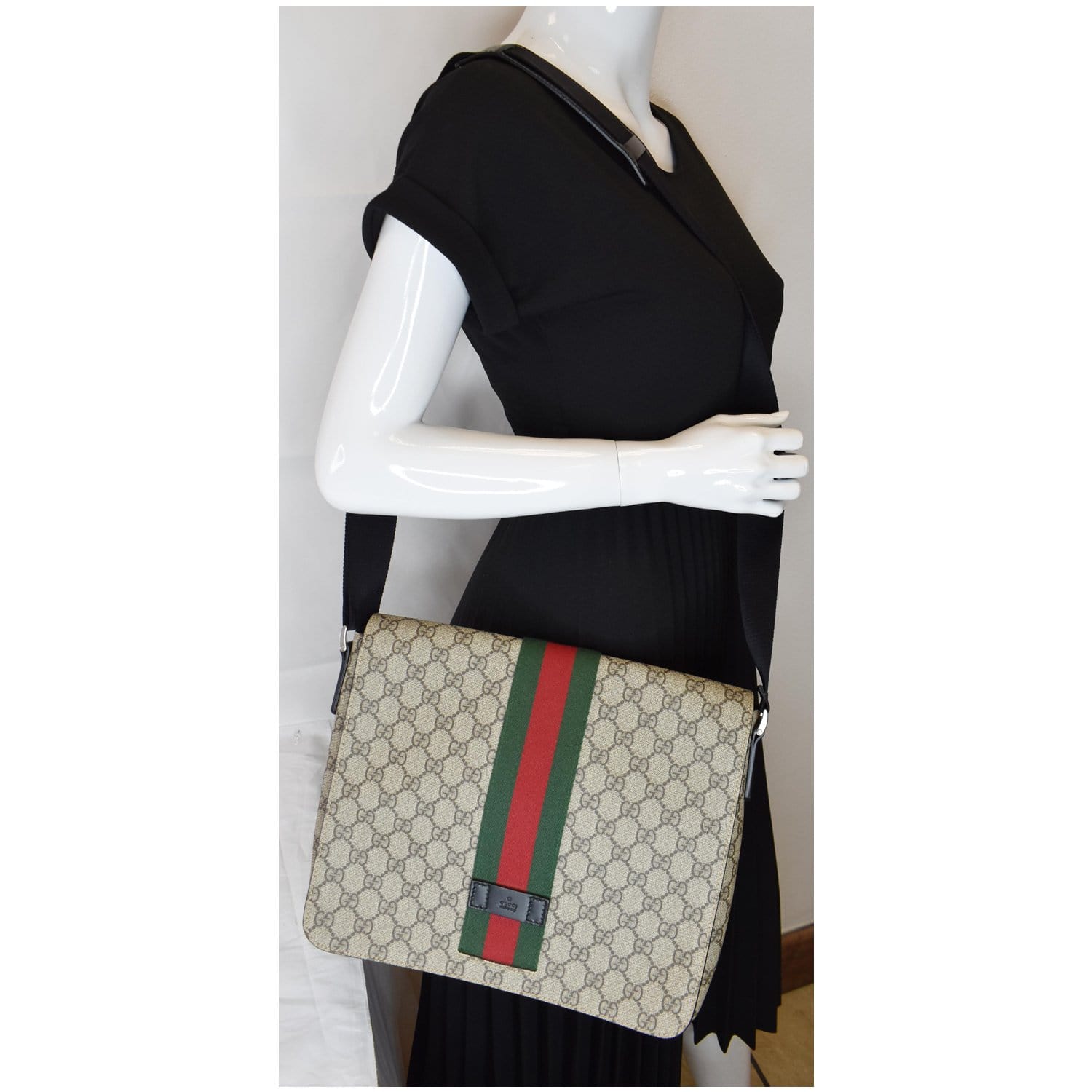 Gucci Supreme Web Messenger Bag Monogram Beige Crossbody Bag