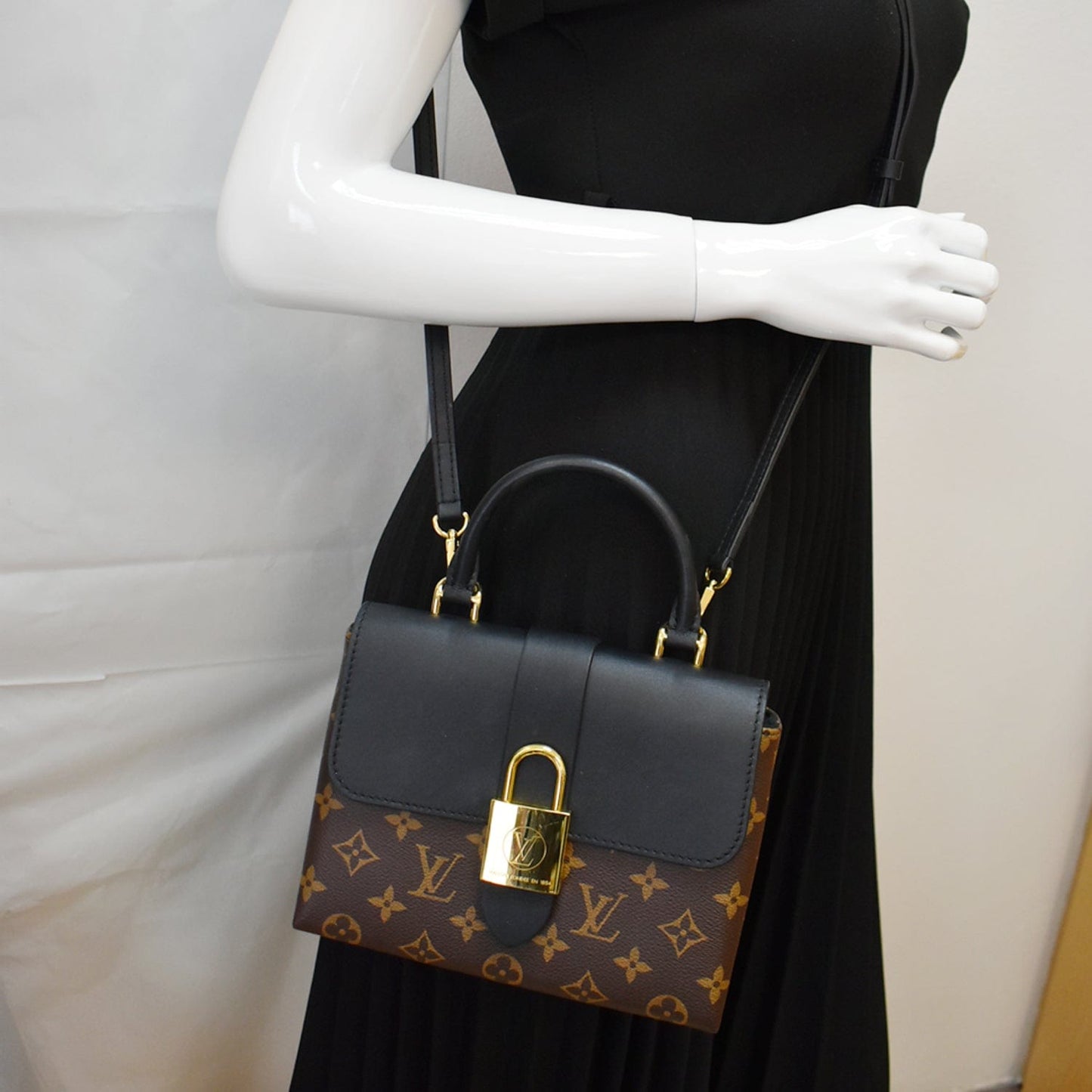 Louis Locky Bb Crossbody Bag Canvas Monogram