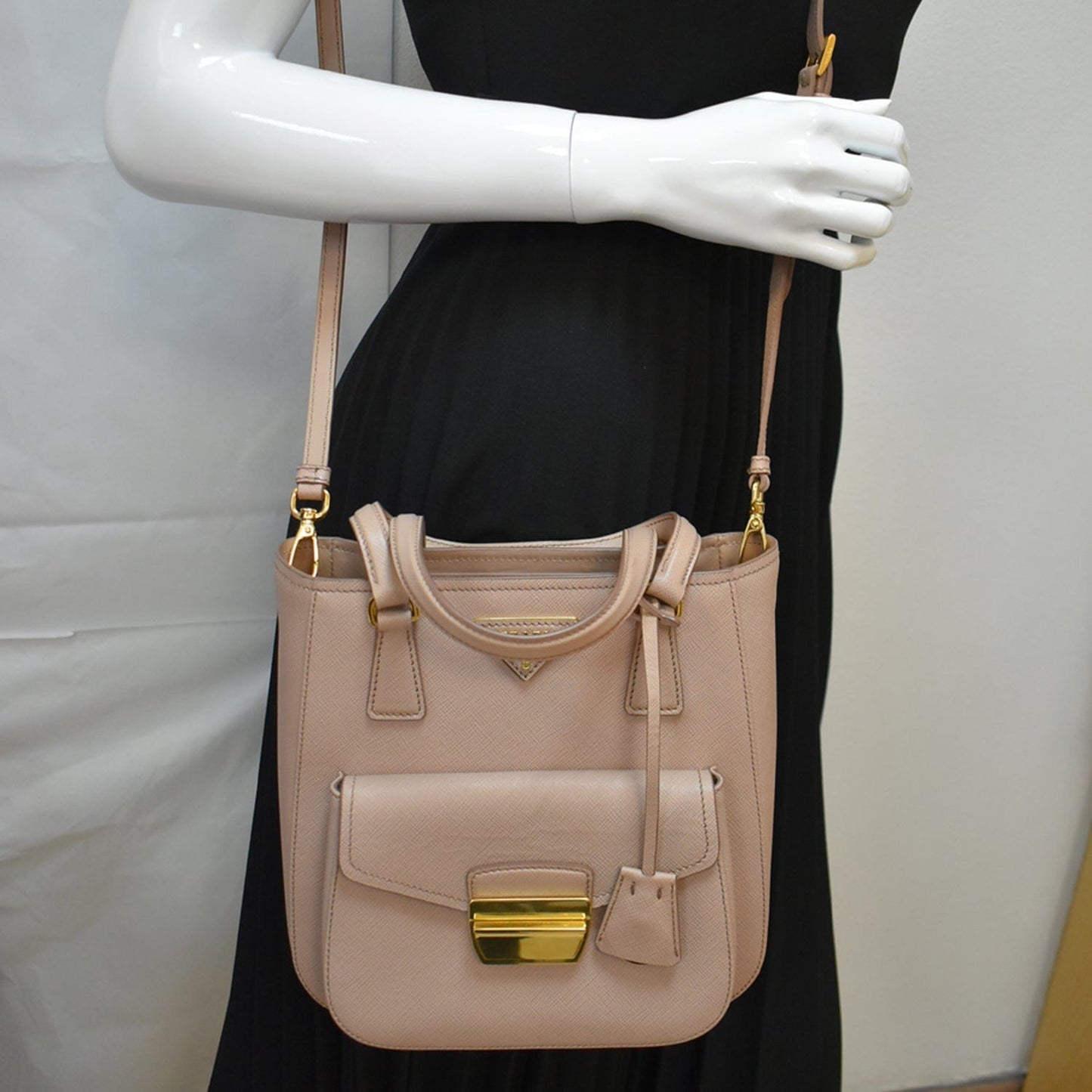 Prada Lux Metropolis Saffiano Tote Bag Cipria Hot Leather