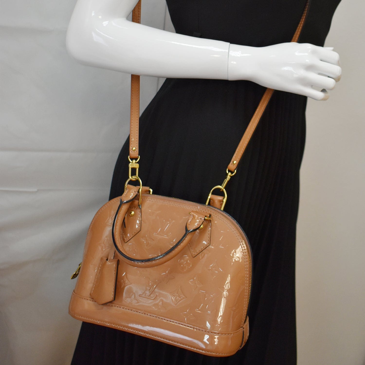 Louis Alma Bb Vernis Satchel Crossbody Bag Leather Tan