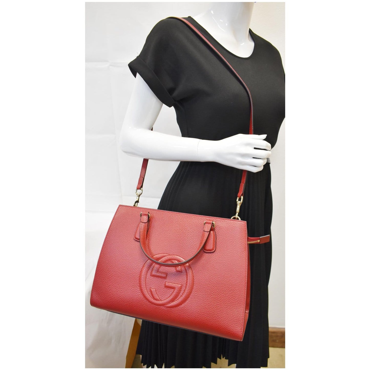Gucci Soho Disco Top Handle Pebbled Shoulder Bag Leather Red