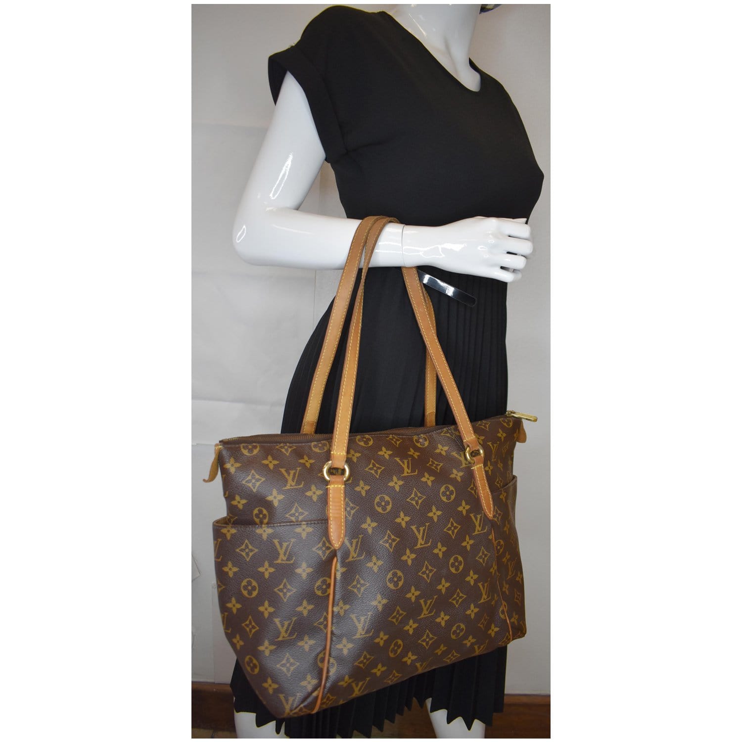 Louis Totally Mm Shoulder Bag Canvas Monogram Brown 5