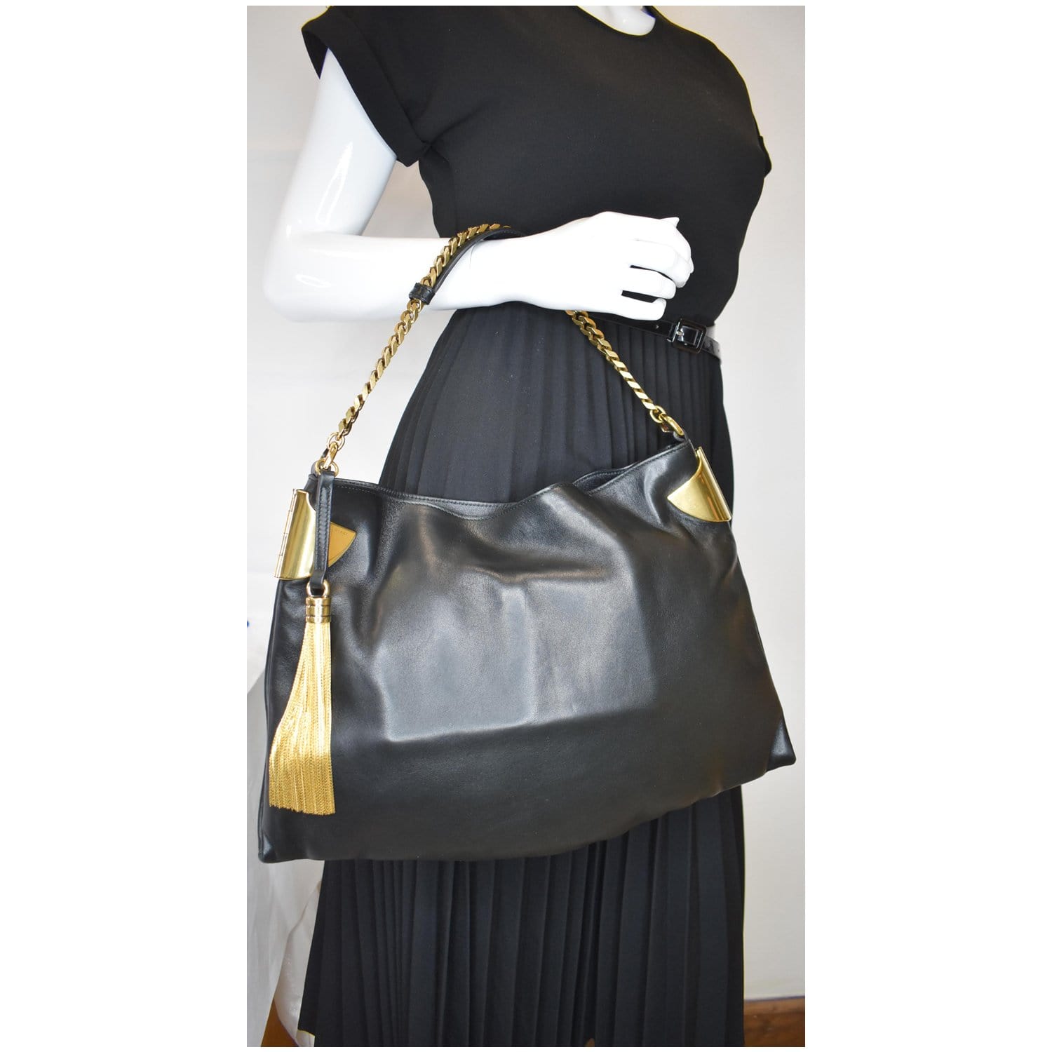 Gucci Shoulder Bag Leather Black