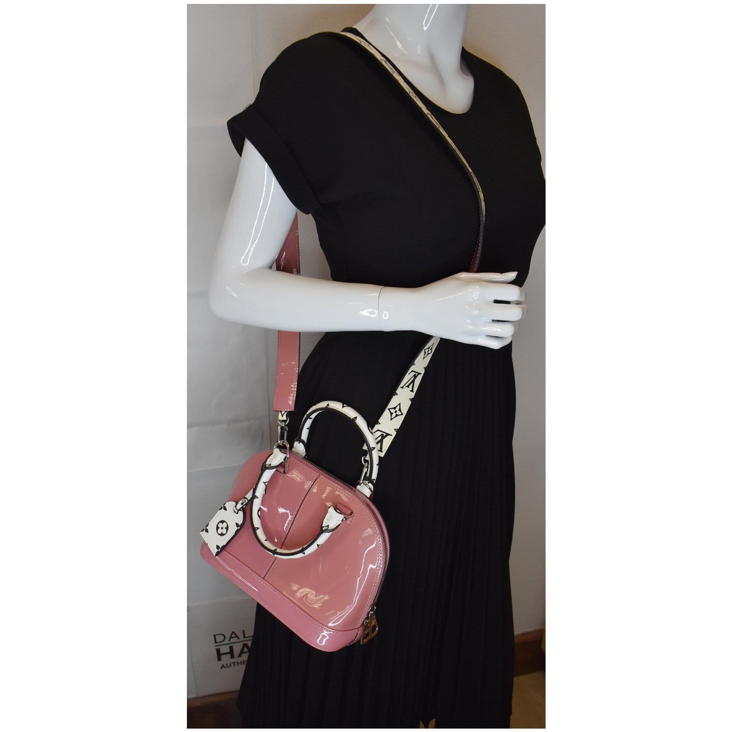 Louis Alma Bb Patent Shoulder Bag Rose Leather